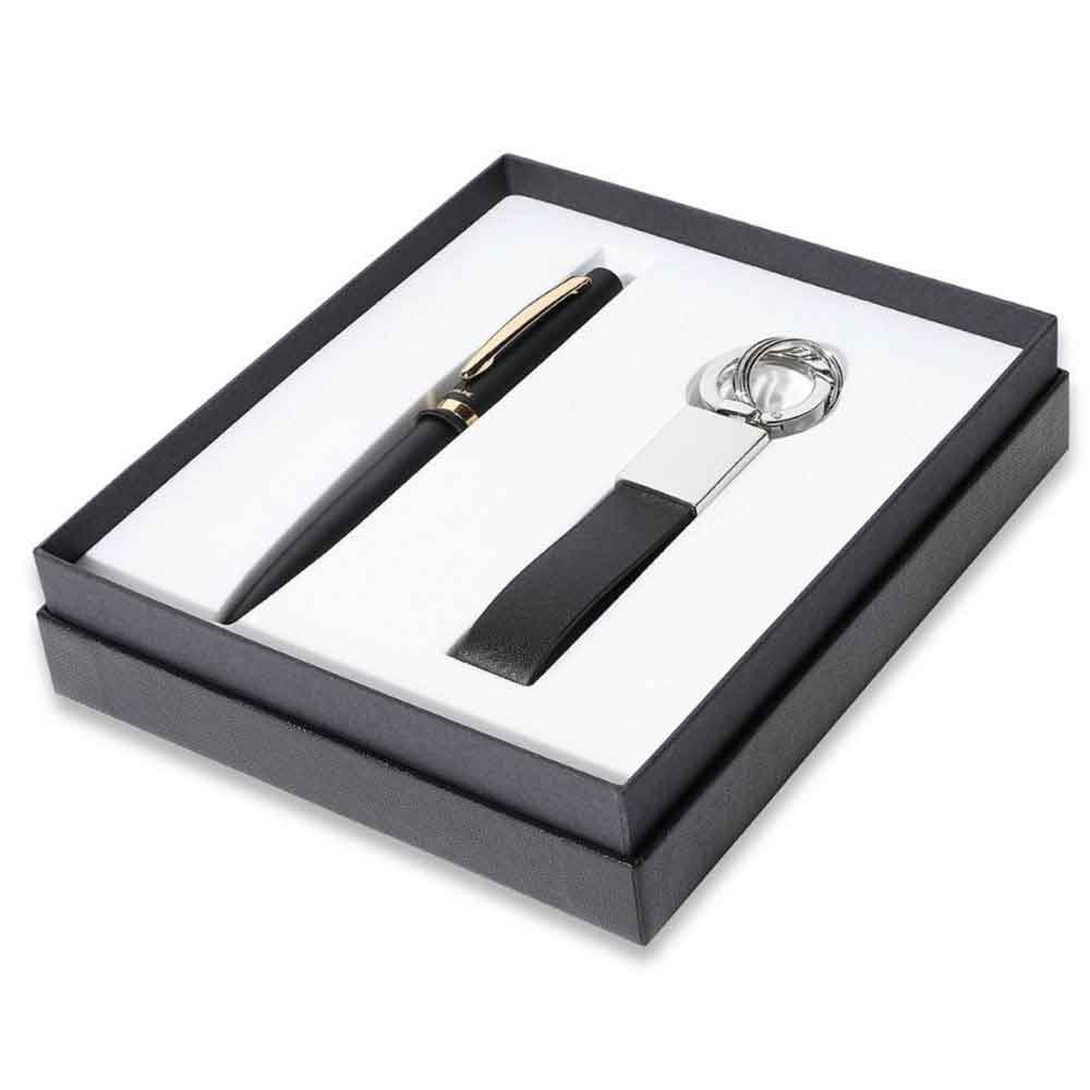 Pennline Stilo Matte Black Ballpoint Pen with GT Trim And Keychain - Black And Chrome Gift Set
